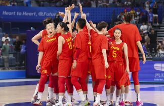 亚运会-中国女篮111-53轻取印度58分&三战全胜晋级8强 李月汝25+9