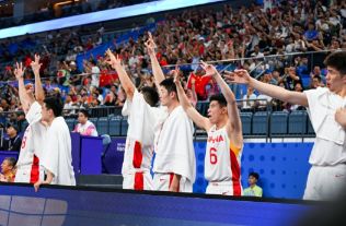 亚运男篮-中国男篮84-70韩国男篮挺进4强 胡金秋14+7 杜润旺16+6